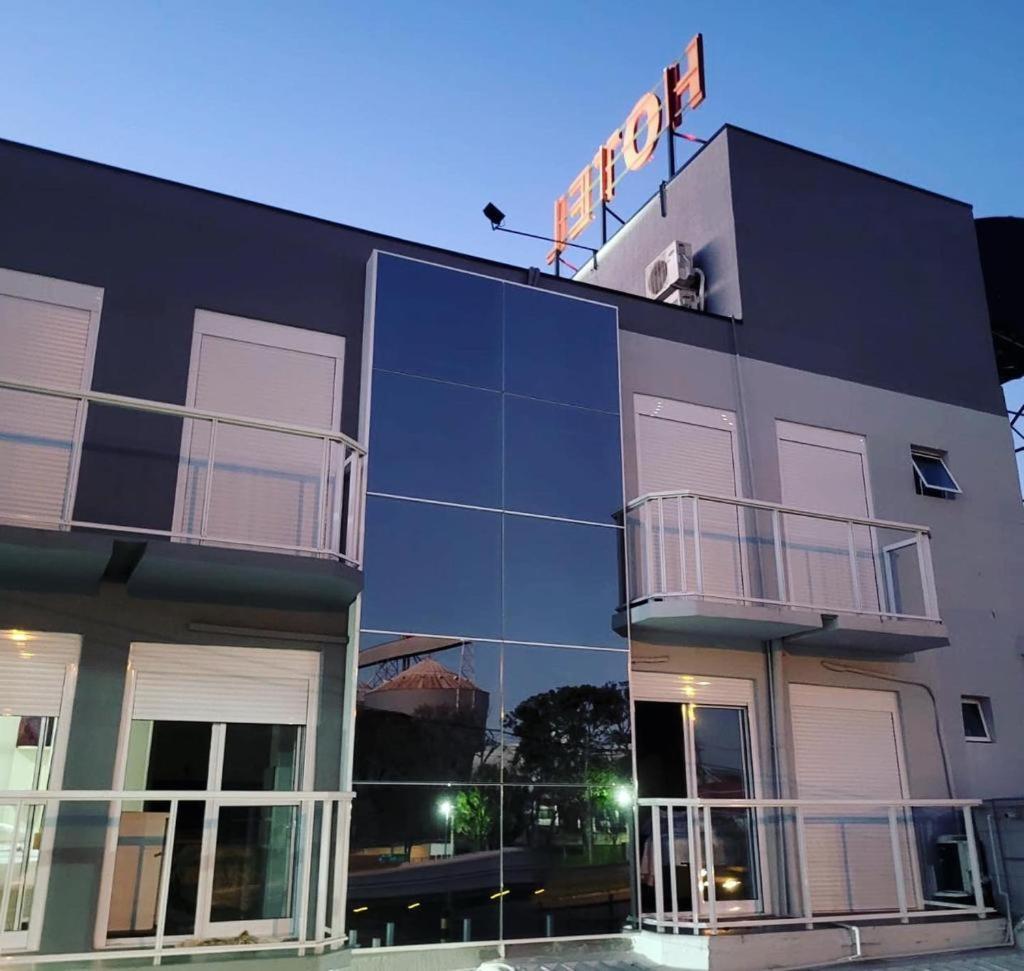 Hotel Veneza Scorsatto Passo Fundo Exterior foto